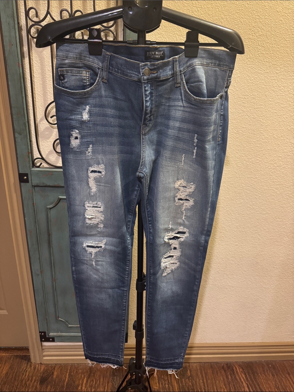 Judy Blue Distressed Light Blue Ankle Skinny Jeans